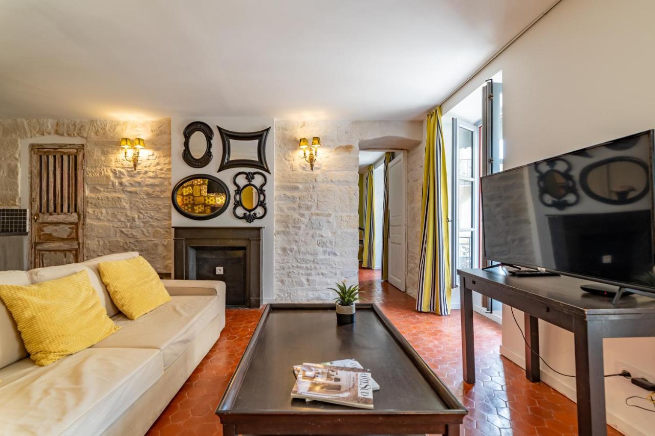 L'Envoutement Provencal Au Coeur De L'Ecusson - Une Nuit A Nîmes Exteriör bild